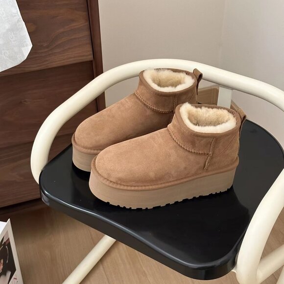 UGG Australia Classic Ultra Mini Platform Boots - Picture 1 of 6